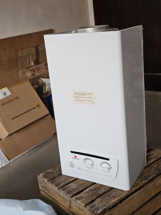 Gazowy grzejnik wody przepływowy Opalia c 11 e