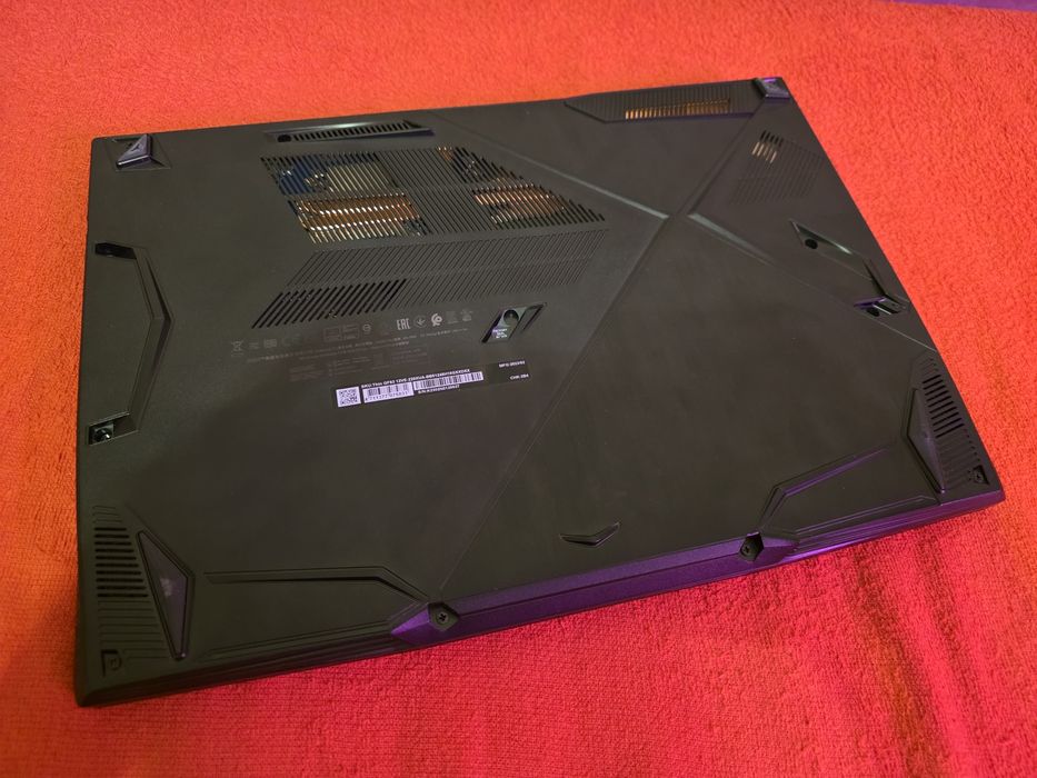 RTX 4050 MSI очень мощный игровой ноутбук в идеальном состоянии