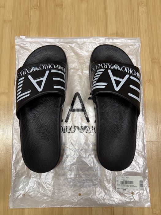 Emporio armani  шльопанці чоловічі 43 оригінал нові
