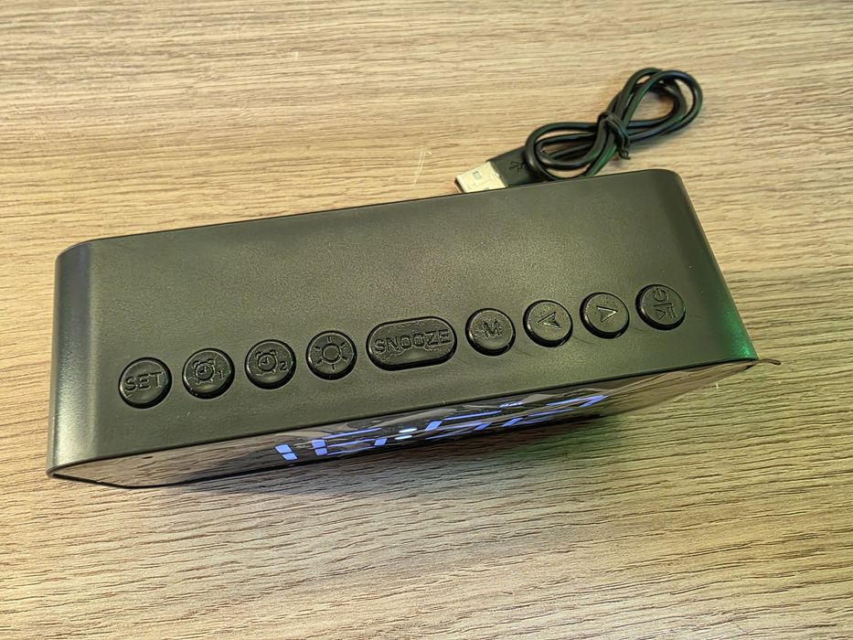 Bezprzewodowy głośniki Bluetooth zegarowy - radiowy