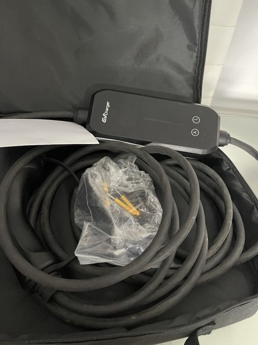 Carregador Portátil Inteligente para Carro Elétrico – Novo (App Smart Life)