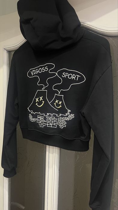 Жіноче худи чорне стан 10/10