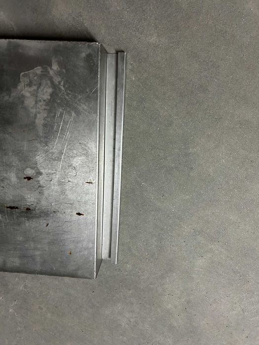 Talho: Tabuleiro inox com abas
