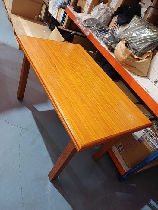 Mesa de cozinha + 4 cadeiras