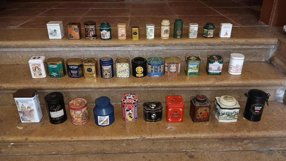 Latas de chá vintage