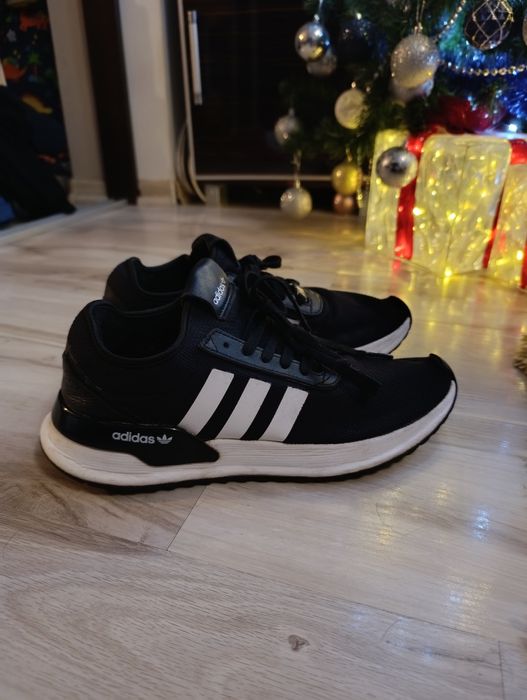 Buty sportowe Adidas 43,5