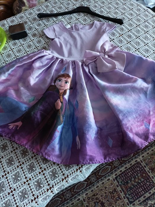 Sukienka Disney roz 110/116
