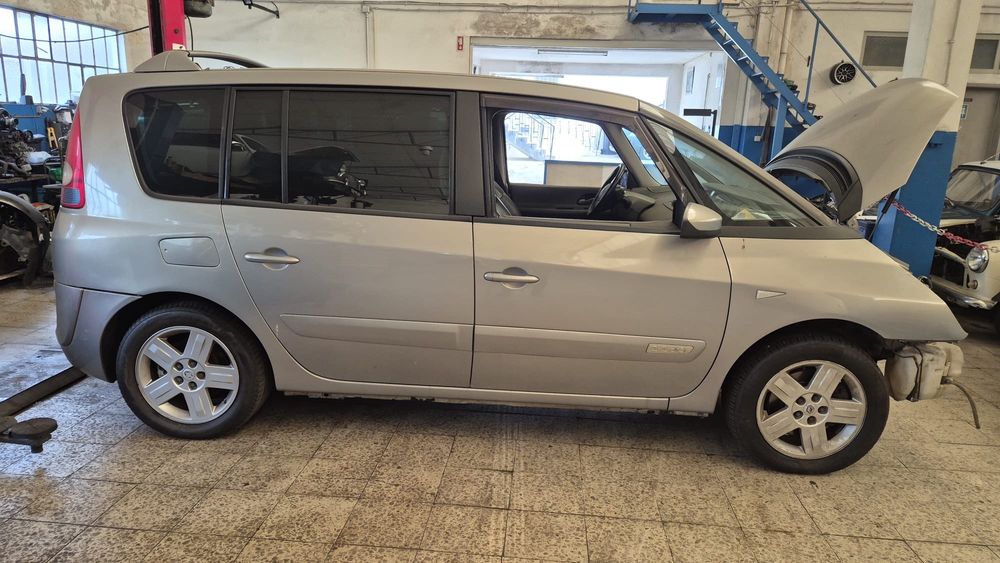 Renault Espace 2.2dci