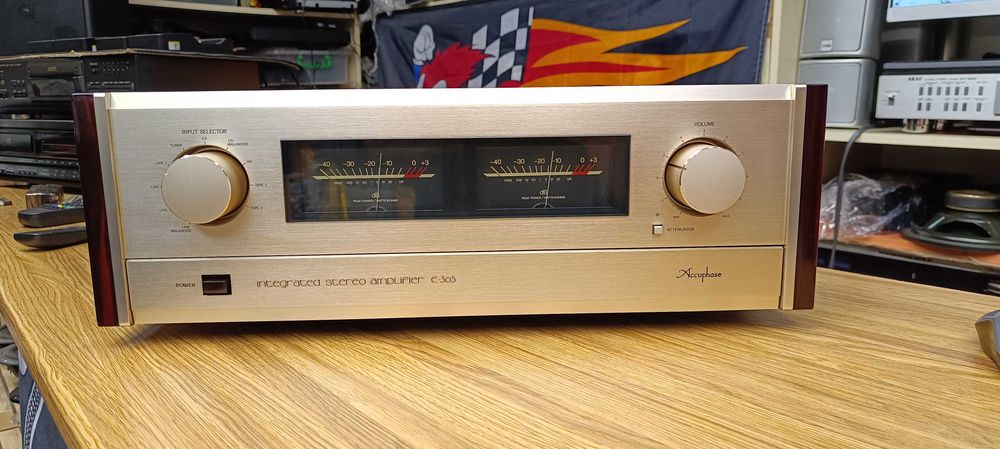 kasuya SMT様 Accuphase E-305 kasuya SMT様 Accuphase E-305 kasuya SMT様 Accuphase E-305