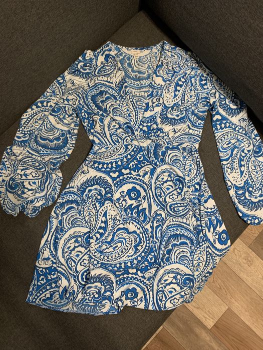 Гарна легенька сукня