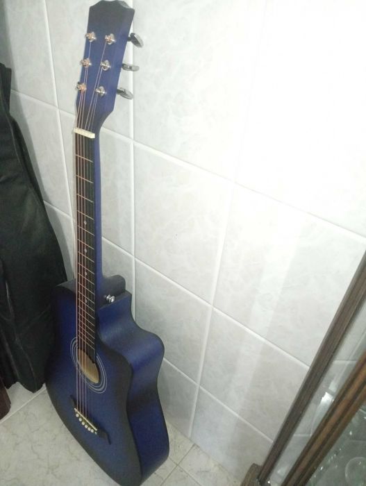 Vendo violão novo