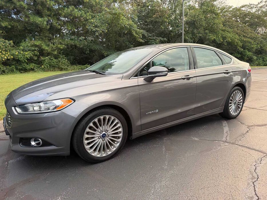 Ford Fusion Titanium      2014