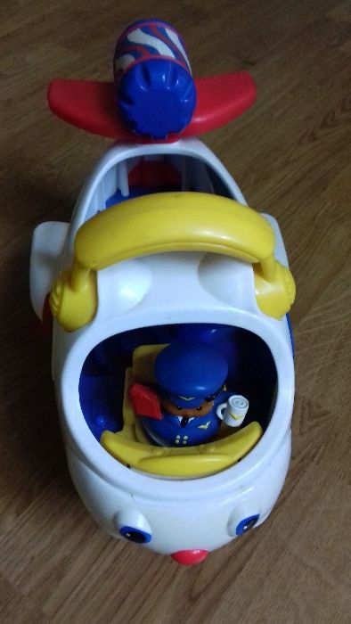 Детская развивающая игрушка Fisher Price Маленькие человечки. Самолет