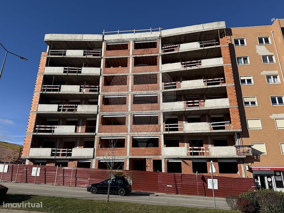 Apartamento T1 para venda — Sé, Santa Maria E Meixedo, Bragança