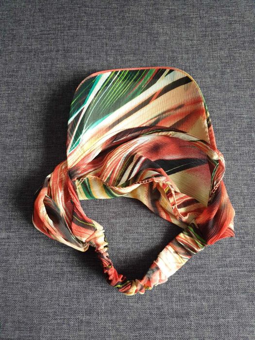 Daszek na lato z osłoną na głowę Coco.