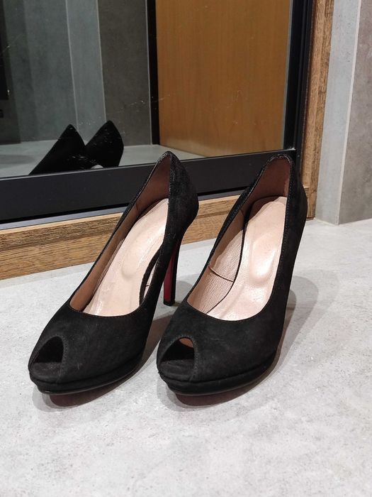 Czarne szpilki z czerwoną podeszwą Milano, rozmiar 38, stan idealny