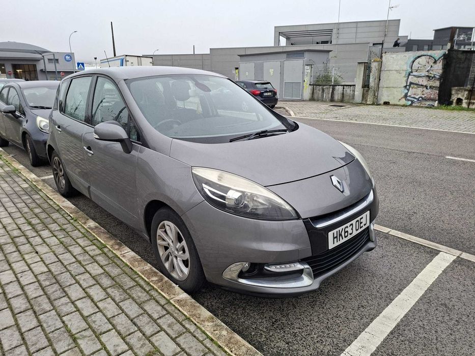 Renault scenic 2013 UK
