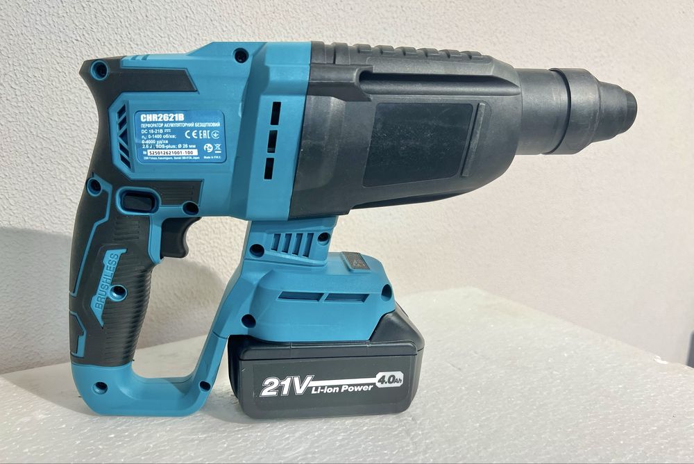 Аккумуляторный перфоратор Sakuma CHR2621B-CORE Brushless