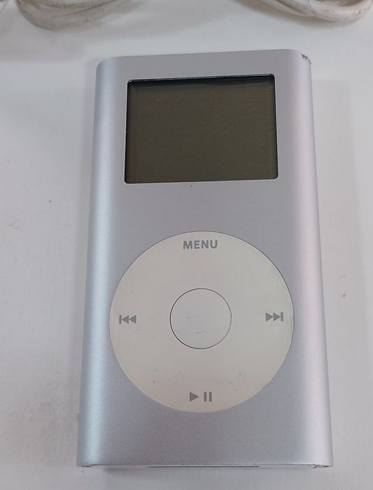 Apple iPod Mini 1th 4gb  "A1051"