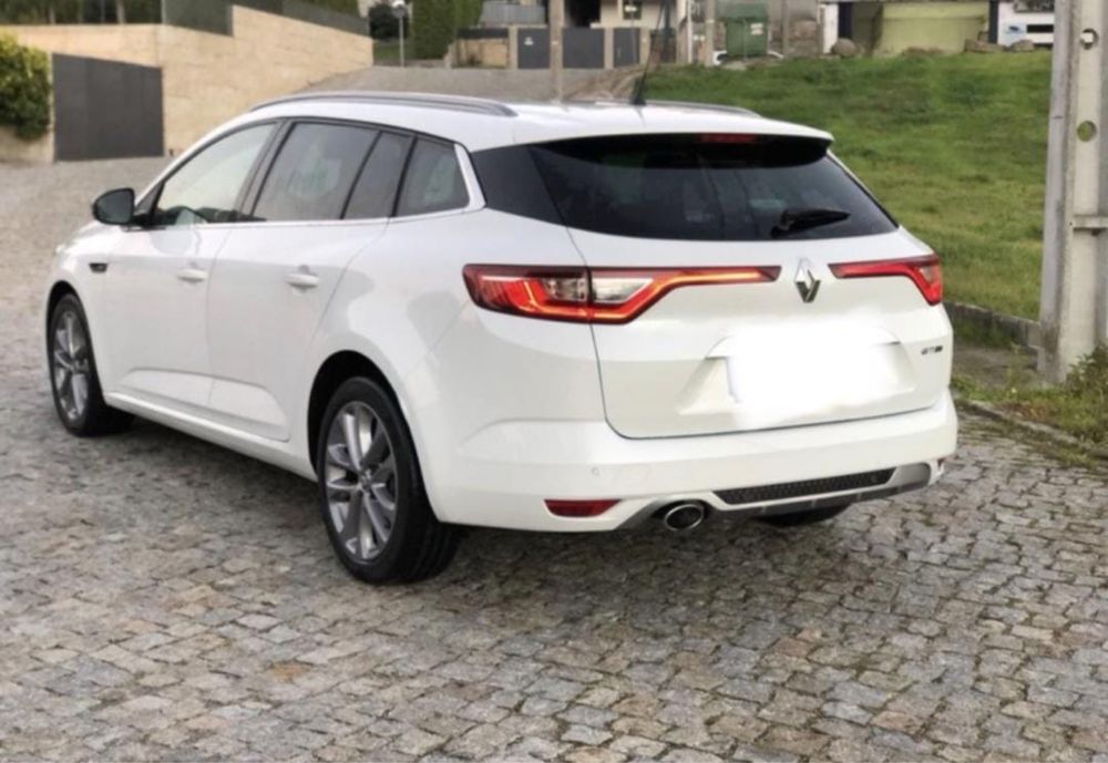 Renault megane sport tourer gt line 2017