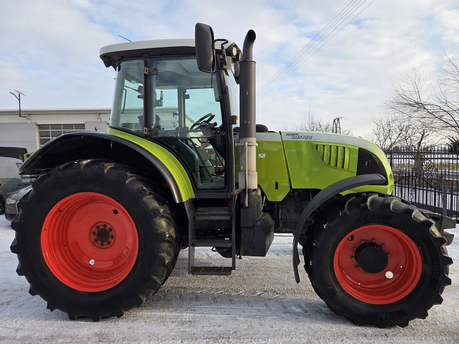 Claas  ares  697