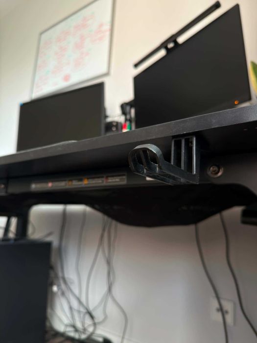 Biurko gamingowe Ultradesk UPLIFT 160 cm Czarne