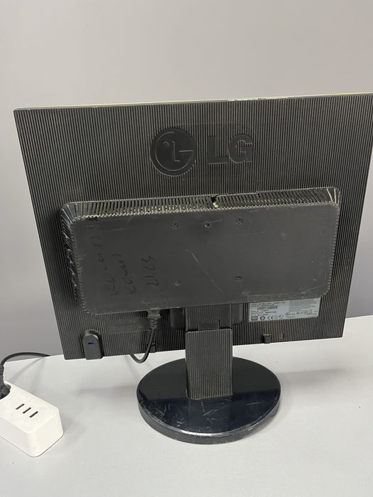 Продам монітор LG flatron