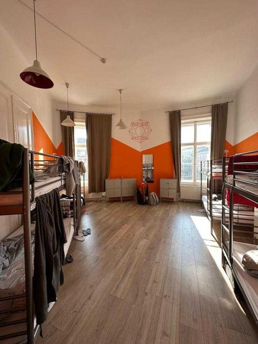 Хостел рядом с МВЦ – комната на 4 человека, тепло, удобно, дёшево!