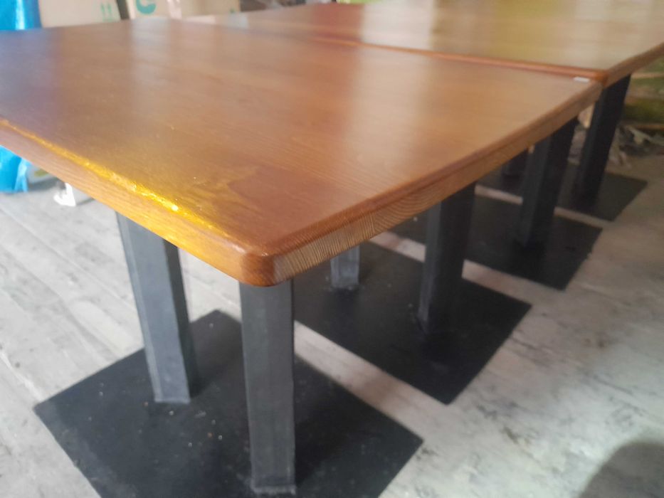 Столи, стільці, лавки для кав'ярні