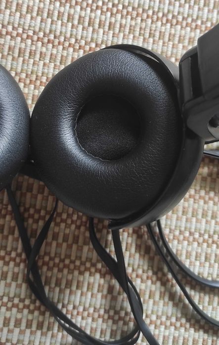 Авдіо-навушники дротові