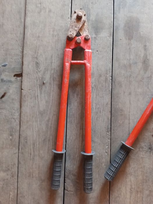 Продам професійні кусачки.