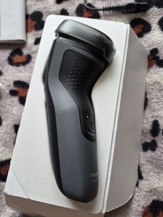 Електробритва Philips S1142/00