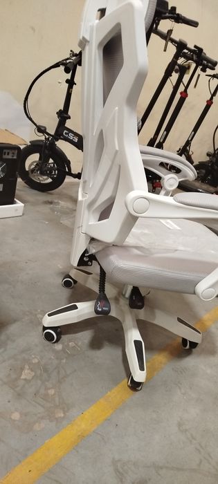 Fotel gemingowy do biurka