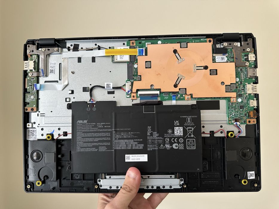 Продам Ноутбук Asus E410M