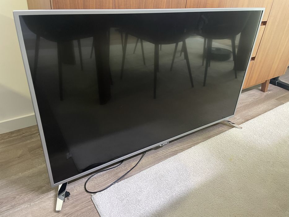 TV Phillips 49PUS6501/12 (para arranjo/peças/retoma)