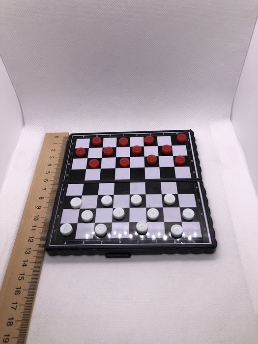 Дорожные шашки, шахматы, нарды.