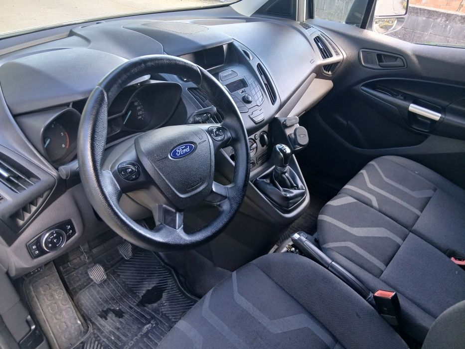 Ford connect impecável