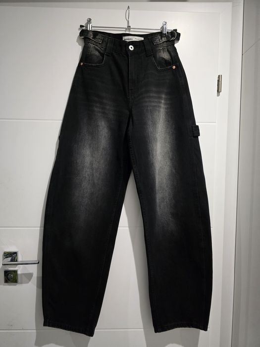 Piękne czarne jeansy BERSHKA  34 jak Nowe