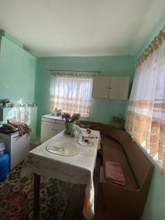 Продається гарний будинок .