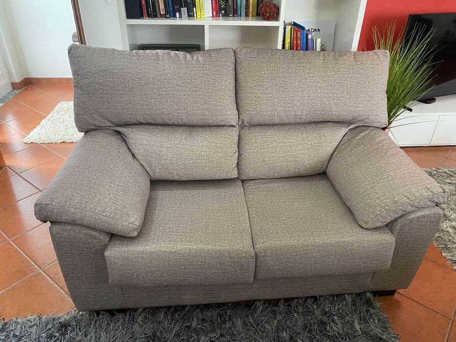 Sofá 2 lugares castanho