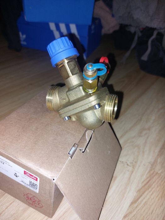 Автоматичиский балансировочный клапан