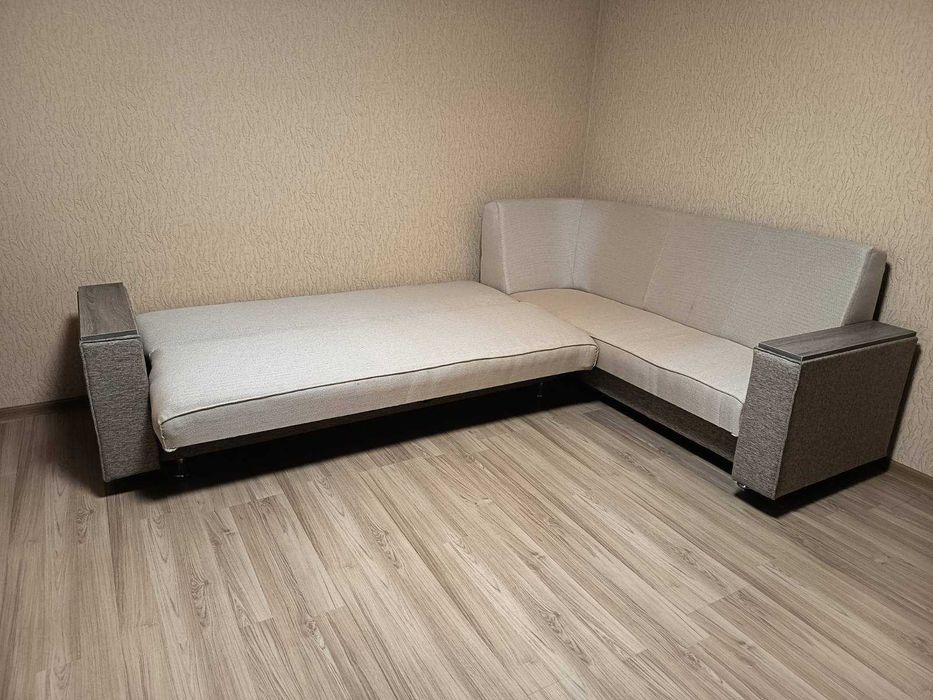 Продам комплект меблів в м.Хуст