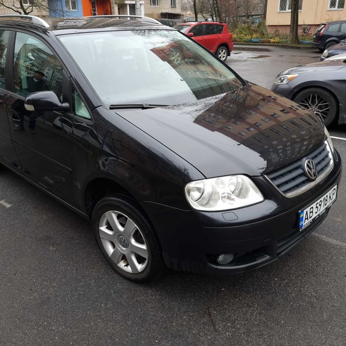 Продам Volkswagen Touran 1.4 TSi
