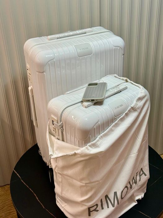 Валіза Rimowa  Essential white / green валіза Rimowa багаж/розмір Check-in M ( Medium)