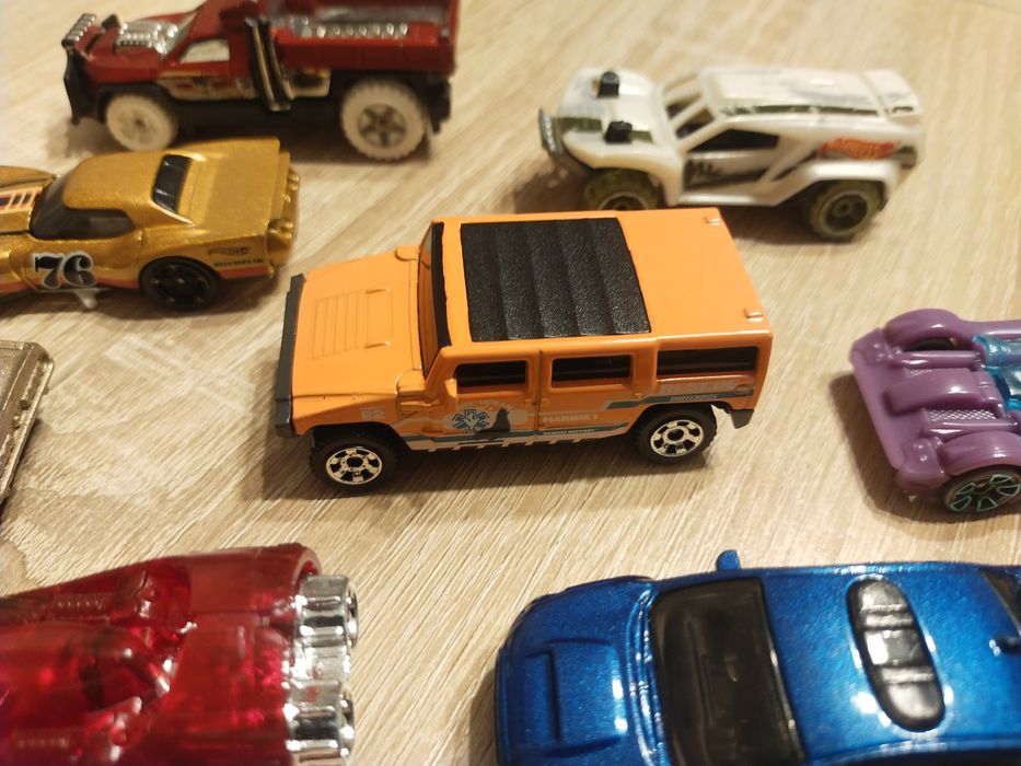 Autka hot wheels