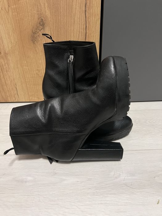 Жіночі ботильйони на каблуку