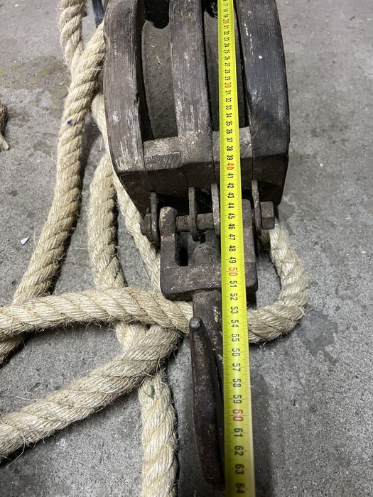 Cadernal, Moitão, roldana