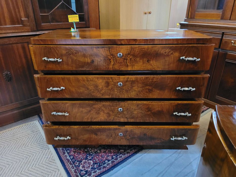 Cómoda antiga estilo arte Deco totalmente restaurada