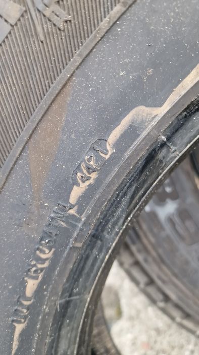 245/70r19.5 Uniroyal DH 40