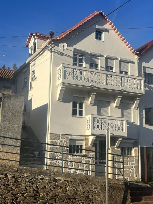 Vivenda T4 para venda Pomares/Arganil